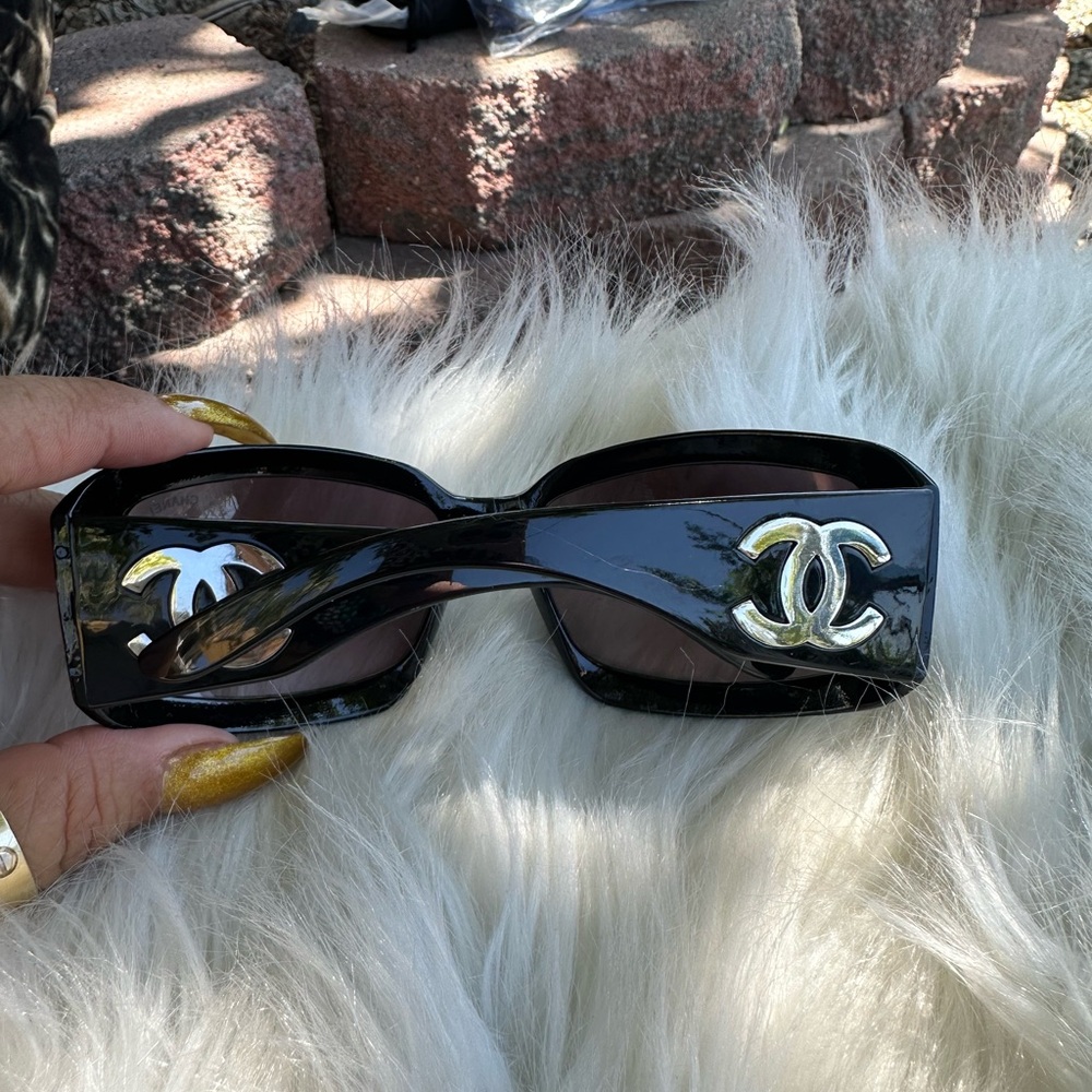 Big Sunglasses Bundle - image 5